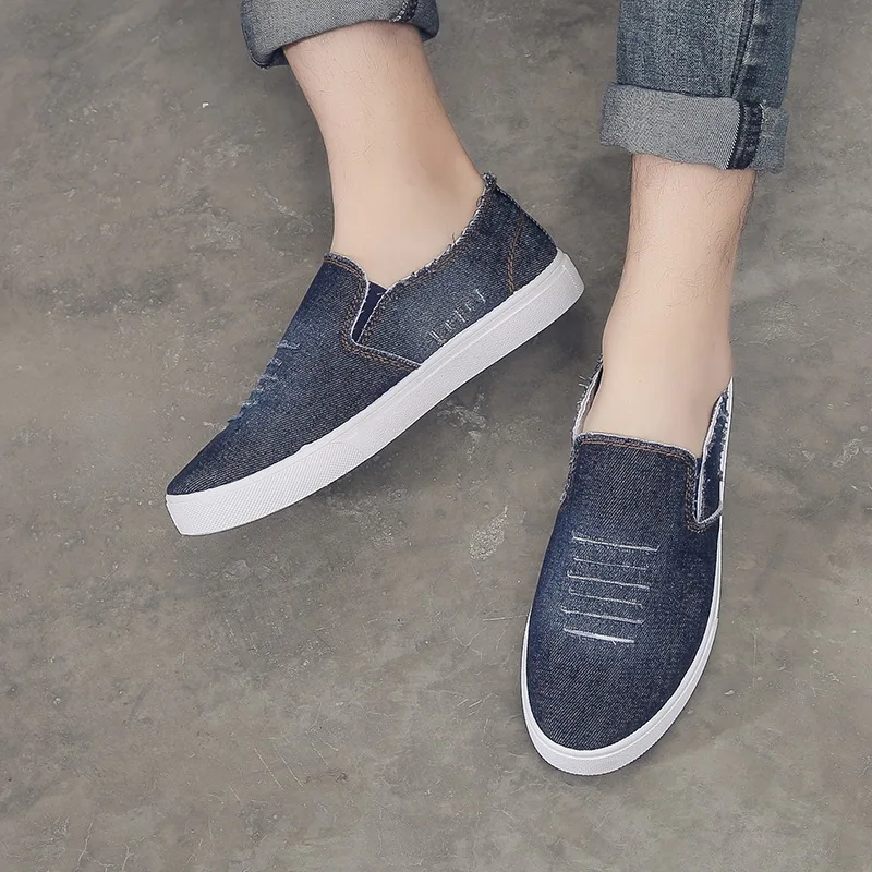 New Summer Men Shoes Breathable Slip-on Cut-out Denim Casual Canvas Shoes Flat Heels 2023