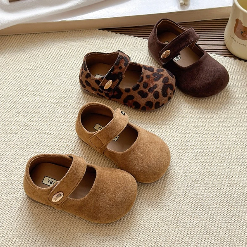 

Child Princess LeatherShoe2025Four Seasons New Retro Flat Shoe FashionaGirl Anti Slip ComfortaGirl Versatile Dancing LeatherShoe