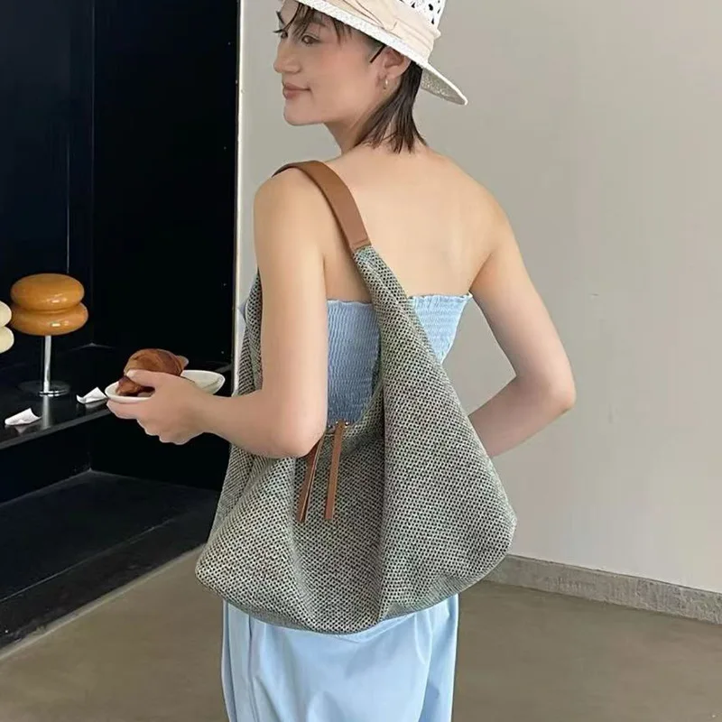 2026 New Korean Version Large-Capacity Handbag Fashion Versatile Knitting Tote Bag For Women Summer Travel Work And Commuting