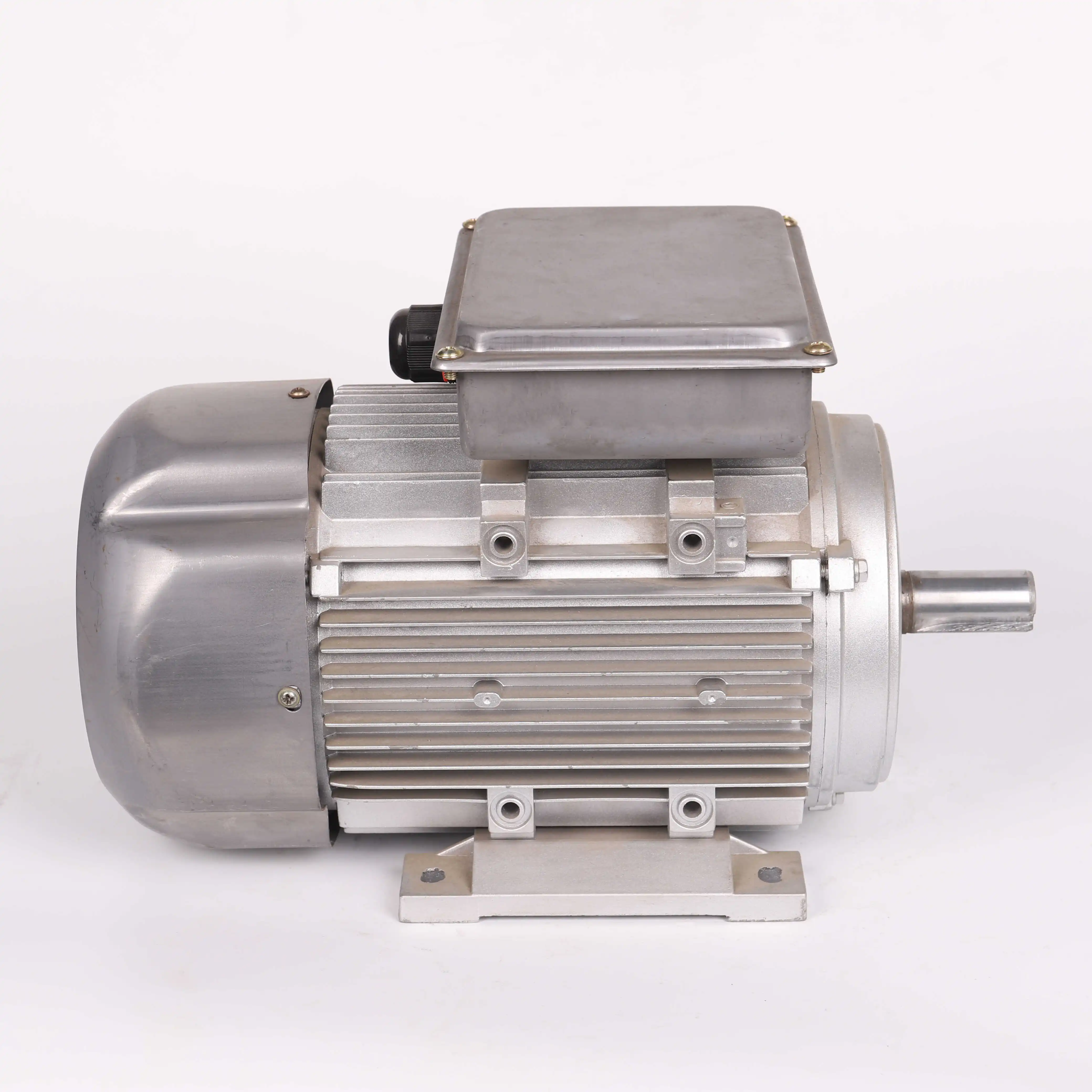 

Однофазный двигатель MY90L-2P-1.5KW с алюминиевым корпусом и медной обмоткой, изготовленный методом литья под давлением.