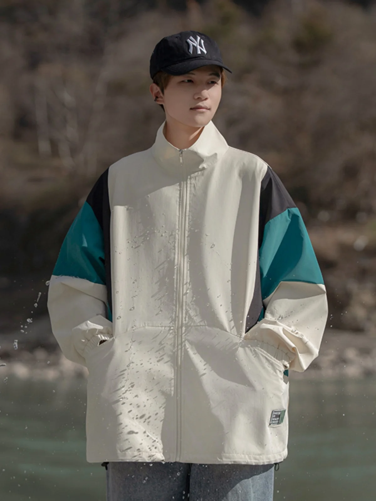 

Men's Outdoor Waterproof Faion Jaet High Street Sle Autumn New Arrival Zipper Decoration Anti-Wrinkle Treaent Long Sl...