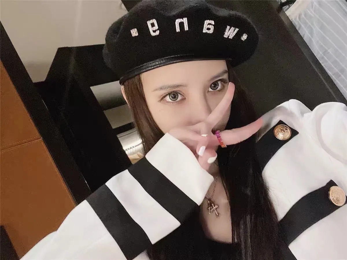 

Модный шерстяной берет 2025 года — стиль художника Big King Diamond Label, модная и универсальная осенне-зимняя женская кепка