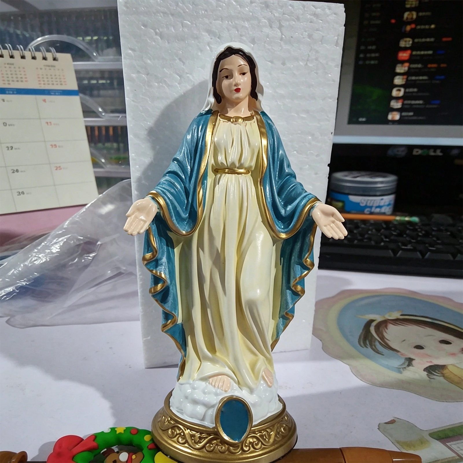 Small Religious Statues Resin Crafts Decorations Art Pieces Suitable For Placement In The Living