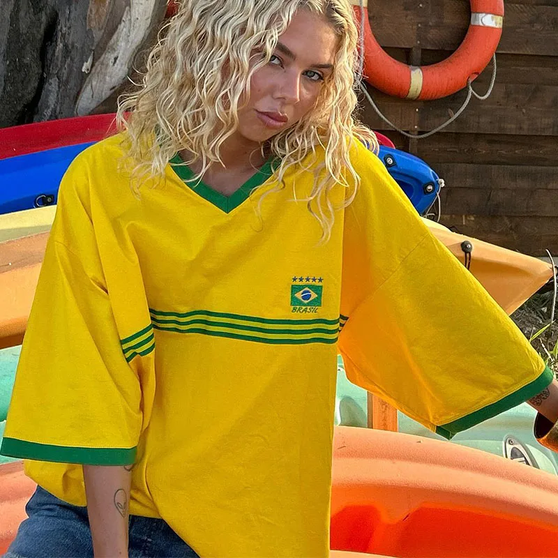 Camiseta amarilla bordada de Brasil, ropa informal holgada de manga media y larga Y2k, camisetas de gran tamaño, camisetas de playa de verano para hombres
