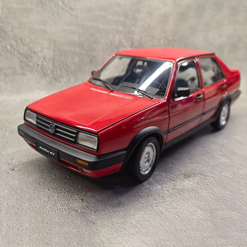 1/18 Scale Jetta Alloy Car Model Collection Ornaments