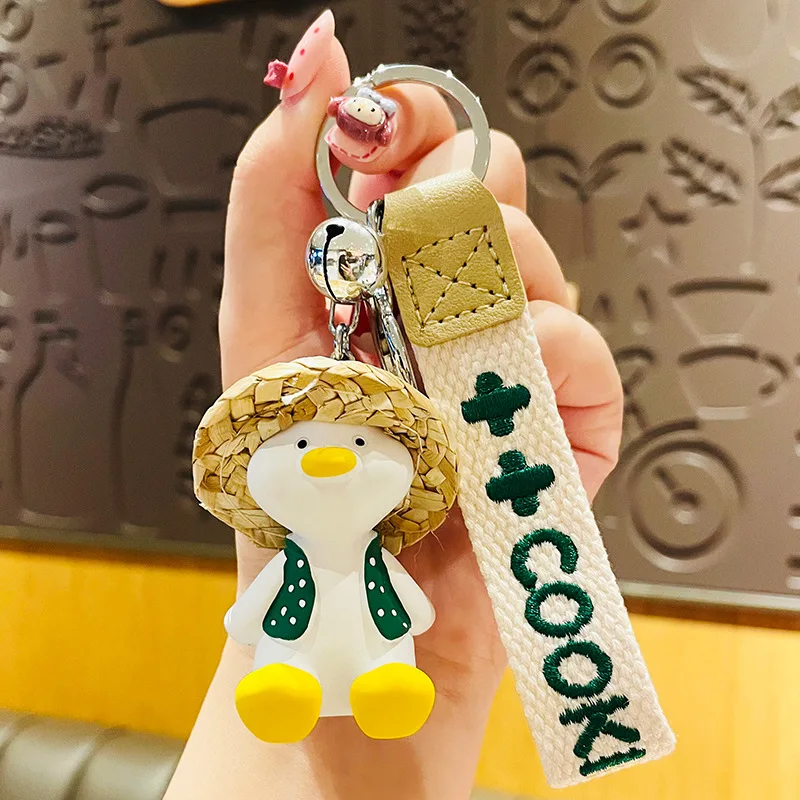 Unique Happy Duck Keychain Lovely Straw Hat Waistcoat Resin Duck Doll Keyring Cute Couple Bag Charm Car Pendant Summer Keyholder