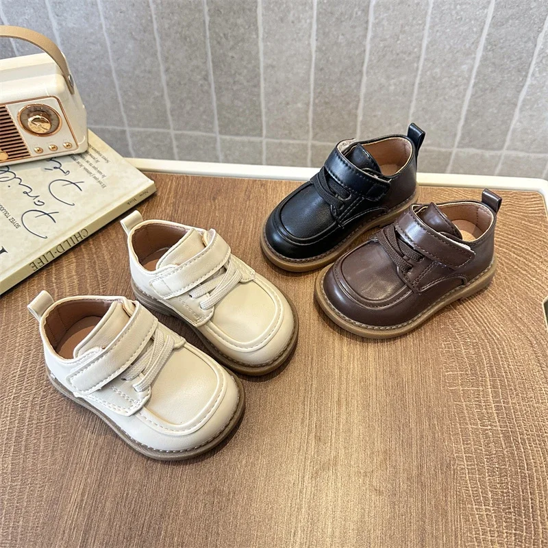 Toddler Kids Walking Shoes Versatile Round Toes Baby Flat Shoes Korean Style 2026 Brand New Kids Leather Shoes Hook&loop Soft