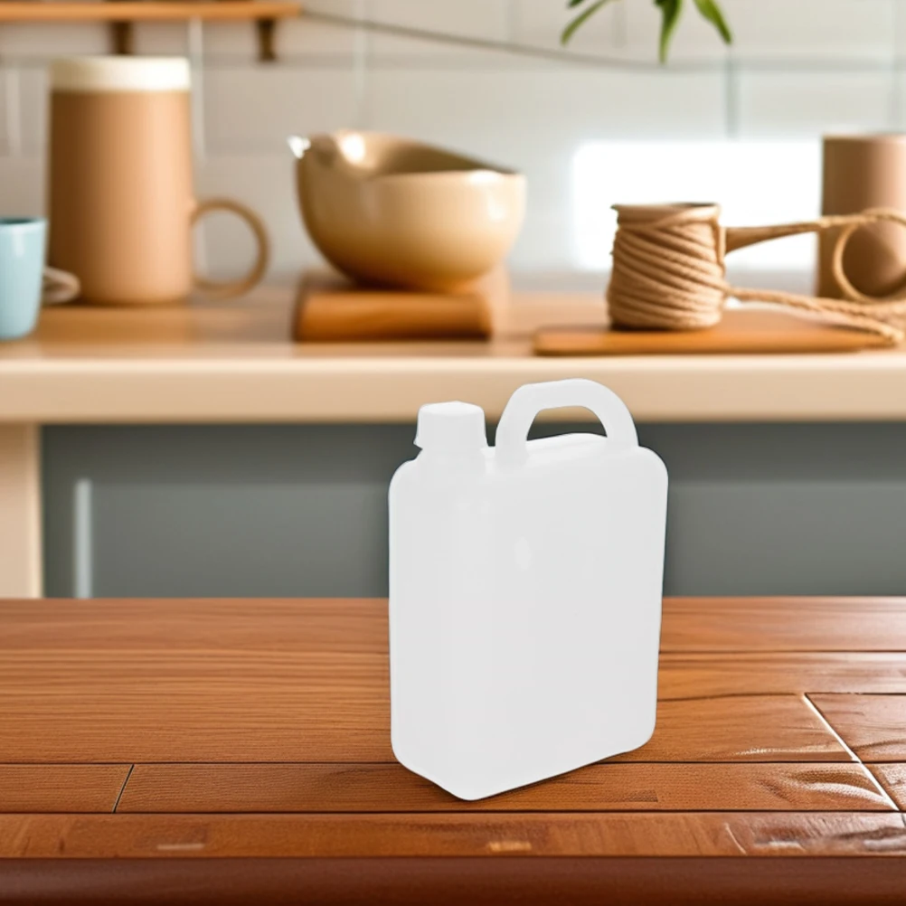 

2pcs Plastic Flat 1L Lightweight Reusable Storage Jug Oil Dispenser Gallon Milk Jugs Liquid Containers Plastic Water
