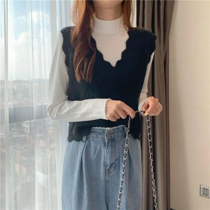 V-neck Vest Knitted Top for Women Cute Purple Kawaii Beig Ladies Sweaters Winter 2024 Clothing Korean Style Jumper Long Sleeve