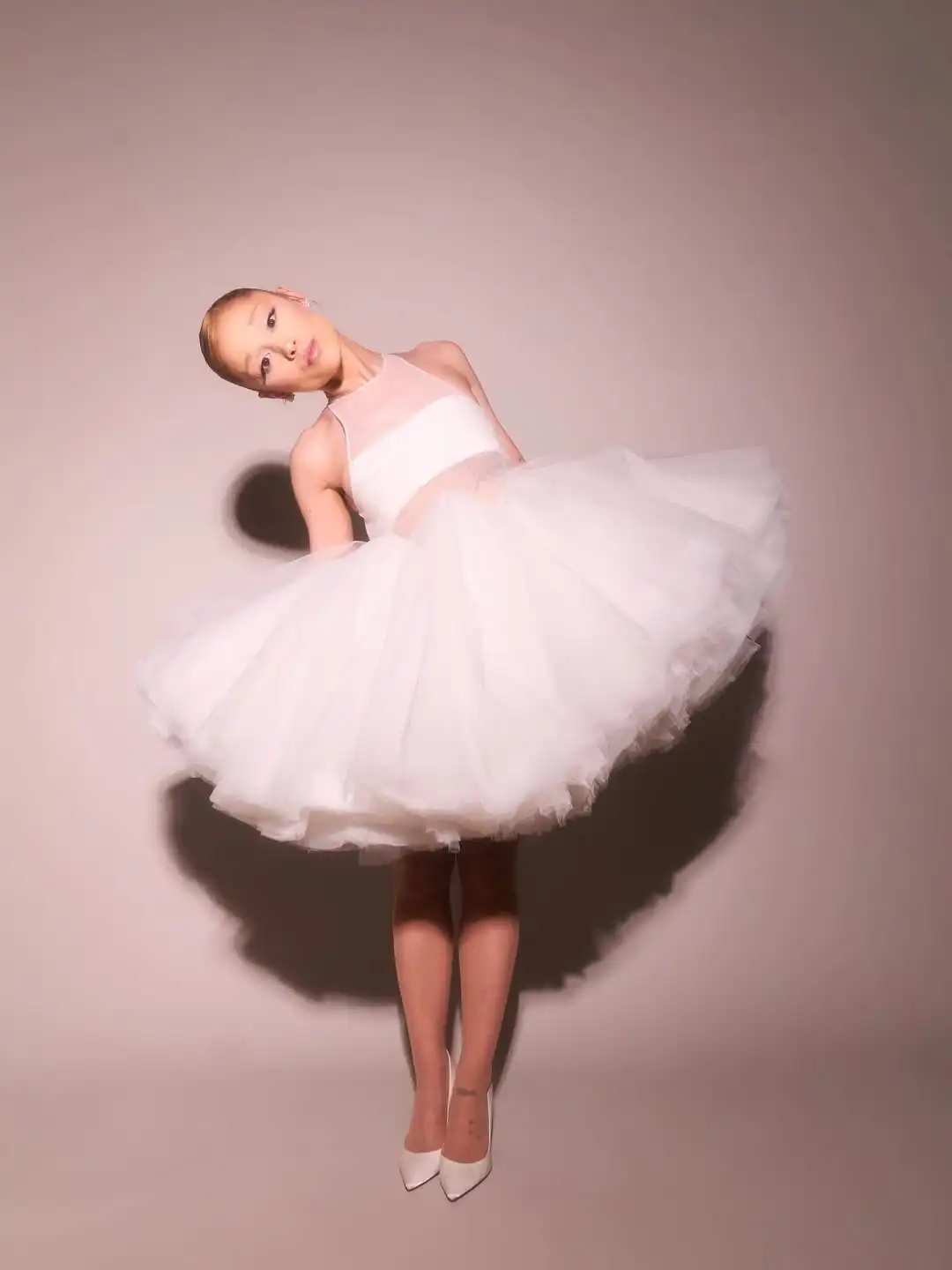 Robe à bulles blanche mignonne, robe de bal en Tulle transparent, robe d'anniversaire courte, robes de bal, Costume de danse personnalisé, robe de célébrité, 2026