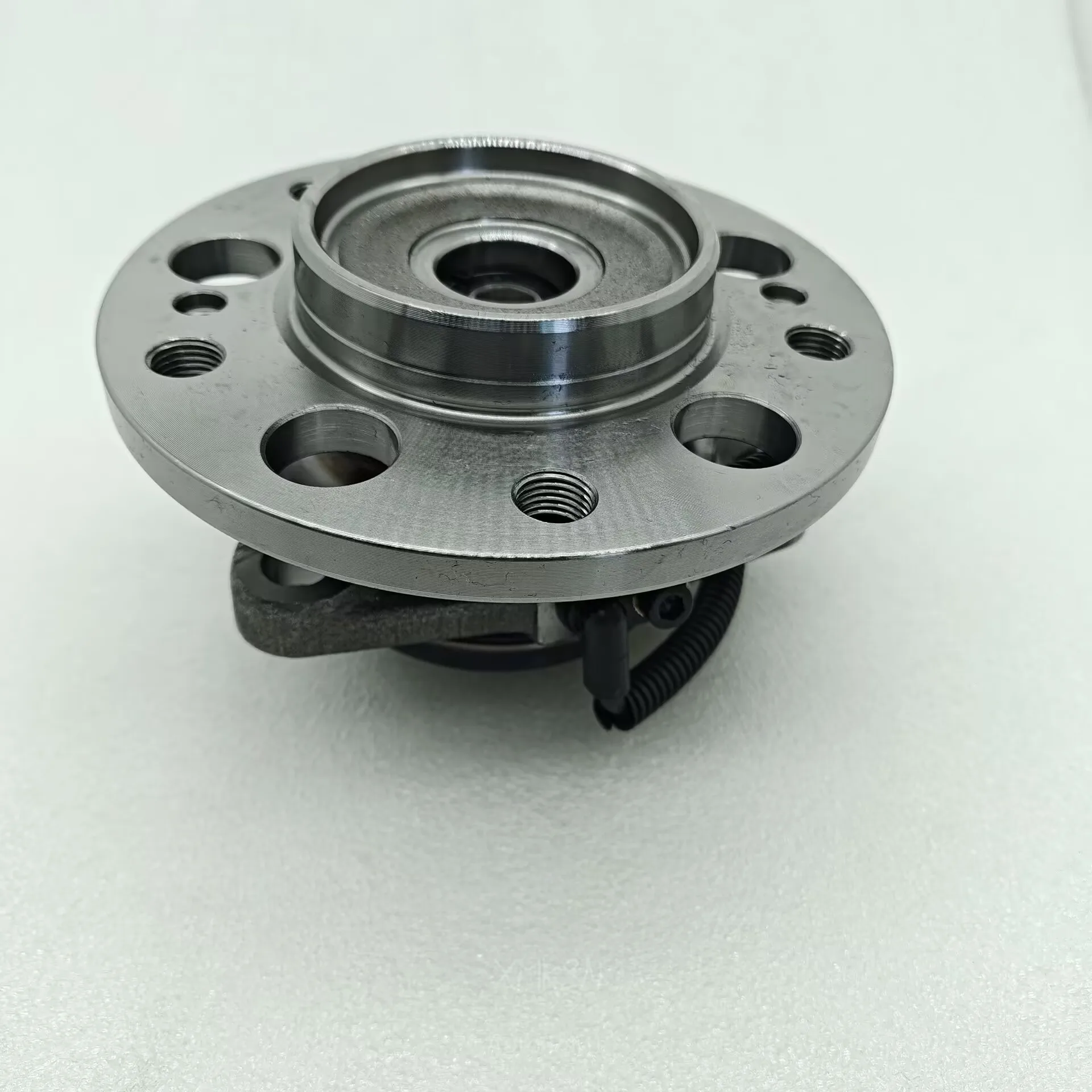 

Front Hub Assy with wheel speed Sensor For Ssangyong Rodius/Stavic II 2013-2019# 4142021803