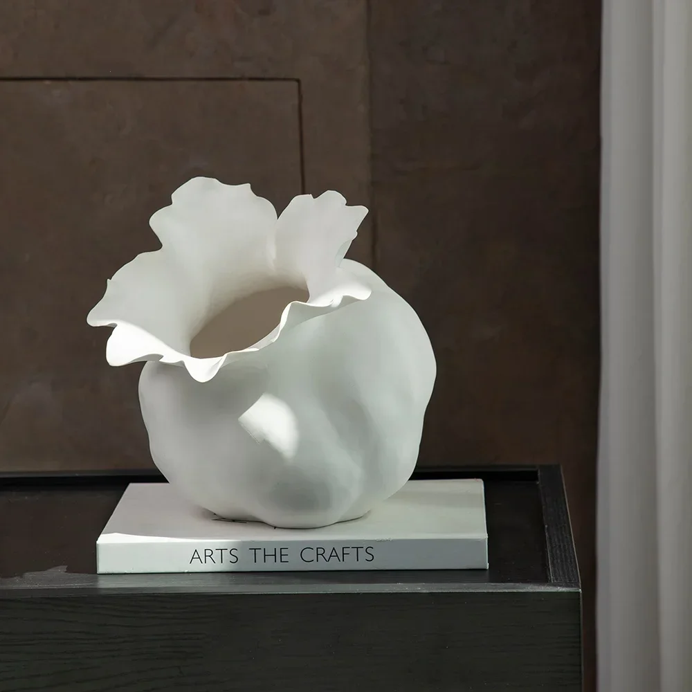 2026 Unique White Ceramic Vase Take A Prone Position Irregularity Flower Vase Hand-made Ornaments Floral Arrangement Accessories