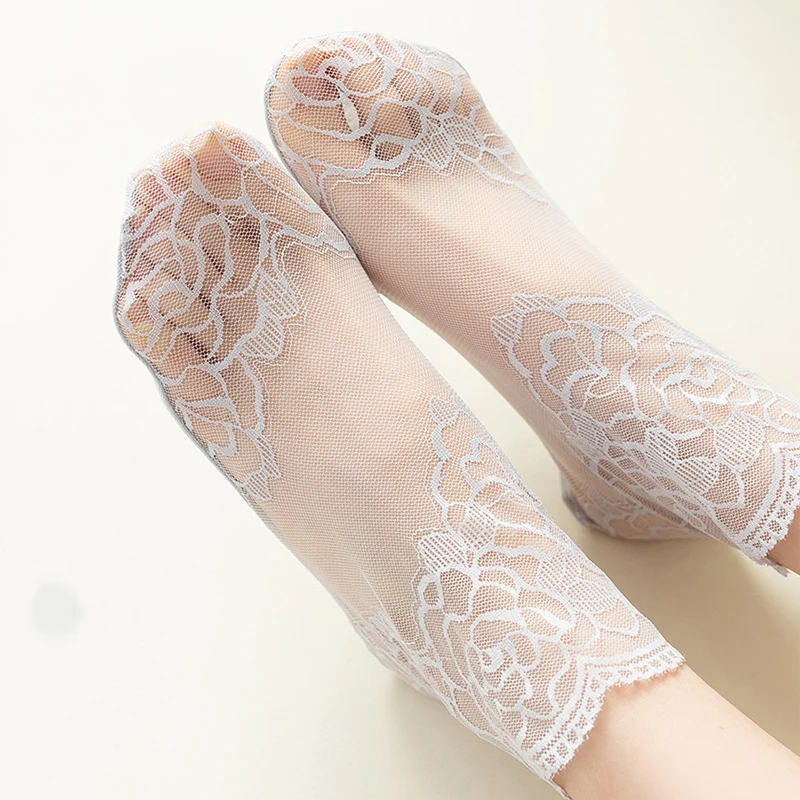 5 Pairs/Lot Lolita Women Invisible Lace Socks Thin Ladies Lace Boat Socks Hollow Non-slip Shallow Transparent Socks Women