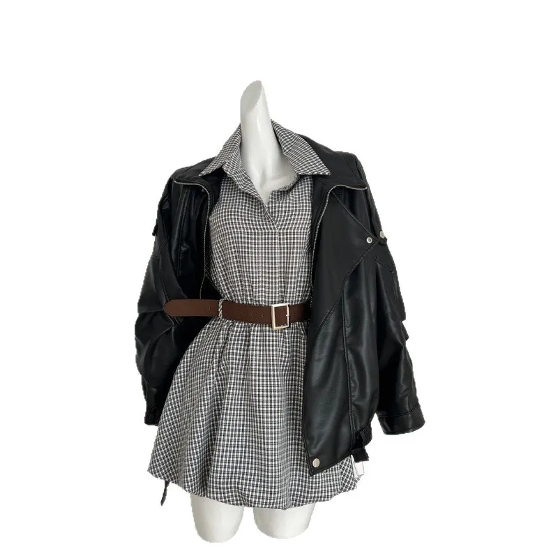 سترة جلدية سوداء للنساء لخريف 2025، نمط رائع جديد فريد من نوعه، سترة من قماش الدنيم ذات مظهر جيد للغاية #5