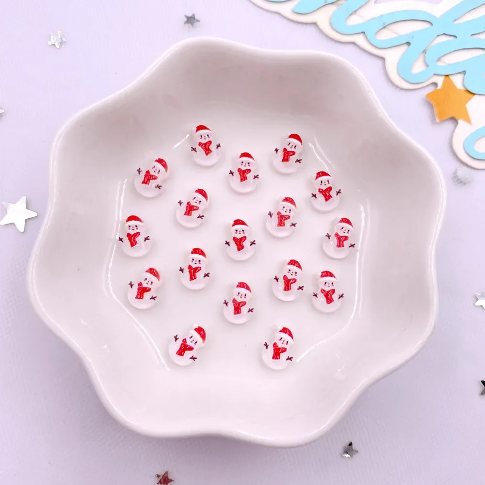 100 stks Hars Mini Kleurrijke Kerstman Sneeuwpop Kerstboom Herten Heilig Vuur Plat Nagels Art Decor DIY Plakboek Accessoires