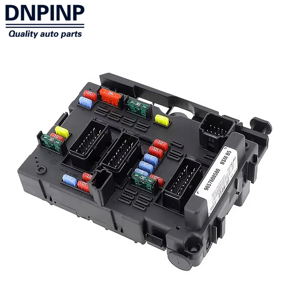 

Совершенно новый оригинальный блок предохранителей в сборе под капот 9657608580 BSM B5 6500Y1 для Citroen C2 C5 Picasso Peugeot 206 207 307