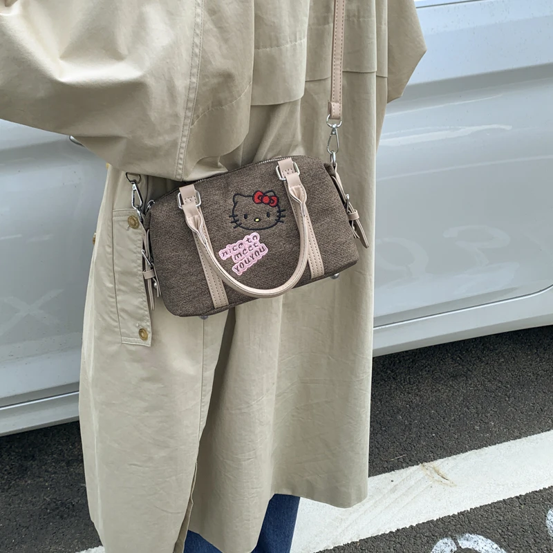 Borsa a tracolla tote a tracolla di design di lusso alla moda in pelle da donna elegante per lo stile di vita chic quotidiano