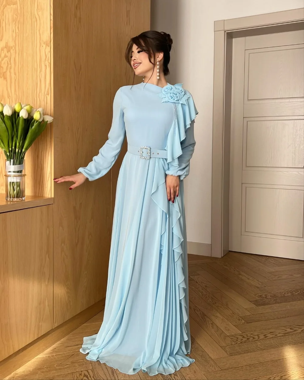 

Индивидуальные сложное официальное шифоновое платье ручной работы с цветочным поясом и стразами, длинные платья трапециевидной формы с высоким воротником, платья для особых случаев на заказ