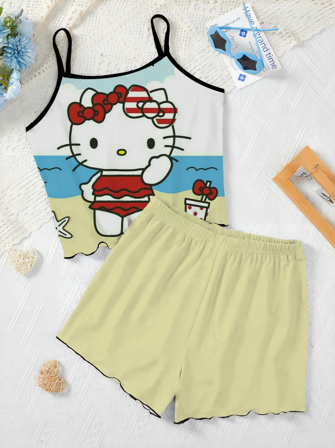 

Two piece set of edge wrapped nightgown and suspender, featuring Disney cartoon elements and lettuce flower shaped skirt with 3D