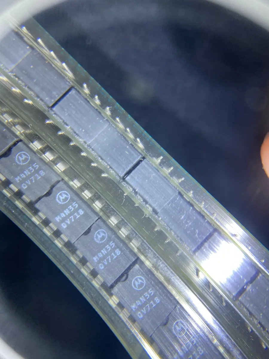 

50 шт./M4N35 4N35M прямой транзисторный оптрон DIP-6 импортный оригинал