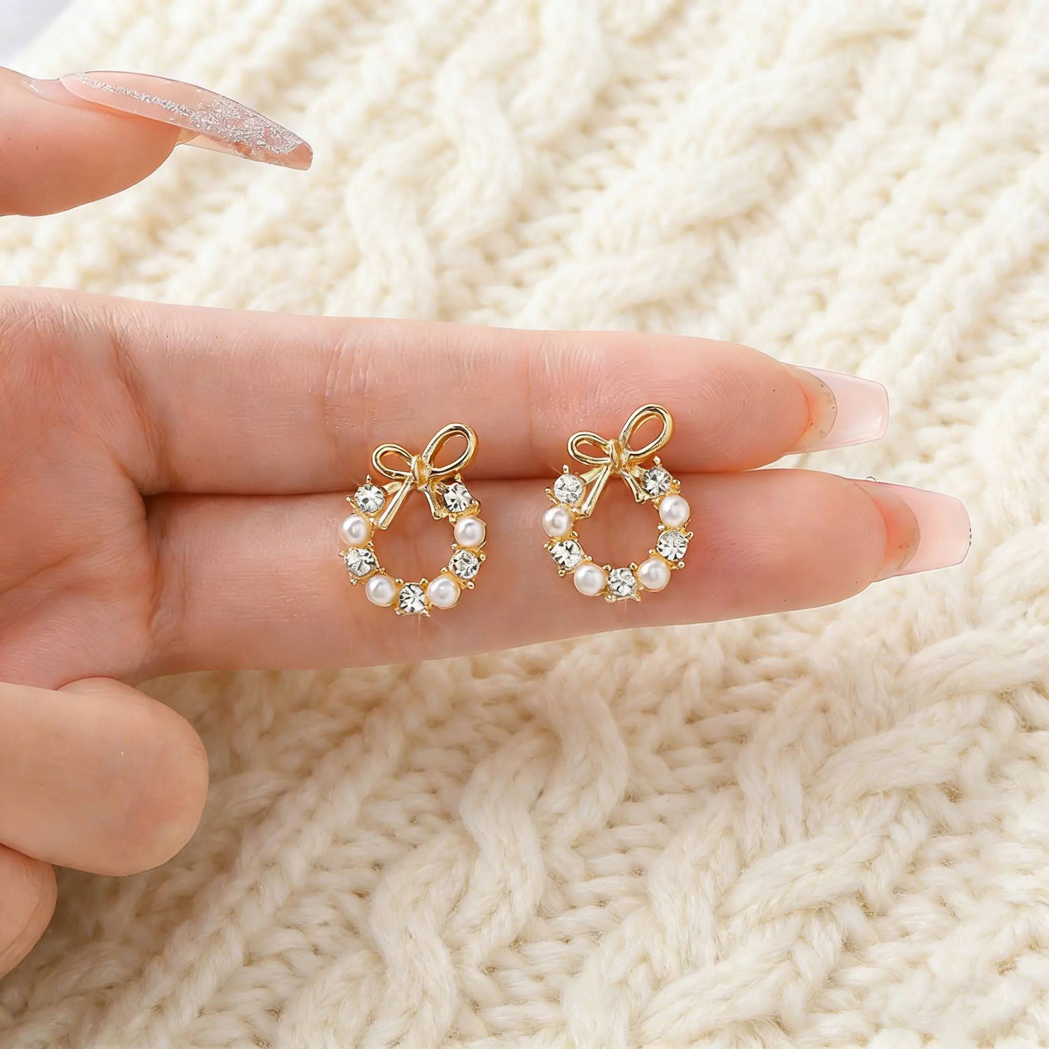 

Faux Pearl Bowknot Studs Elegant Chic Zinc Alloy Daily Commuting Earrings