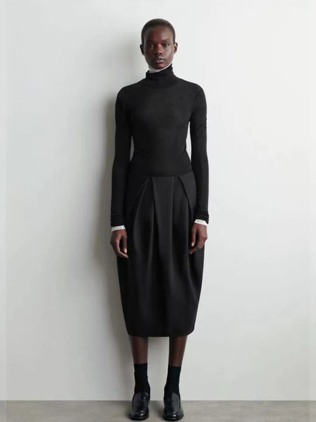 

Новинка! Женская повседневная плиссированная юбка миди с завышенной талией, весна 2026, простой дизайн, модель для любой фигуры.