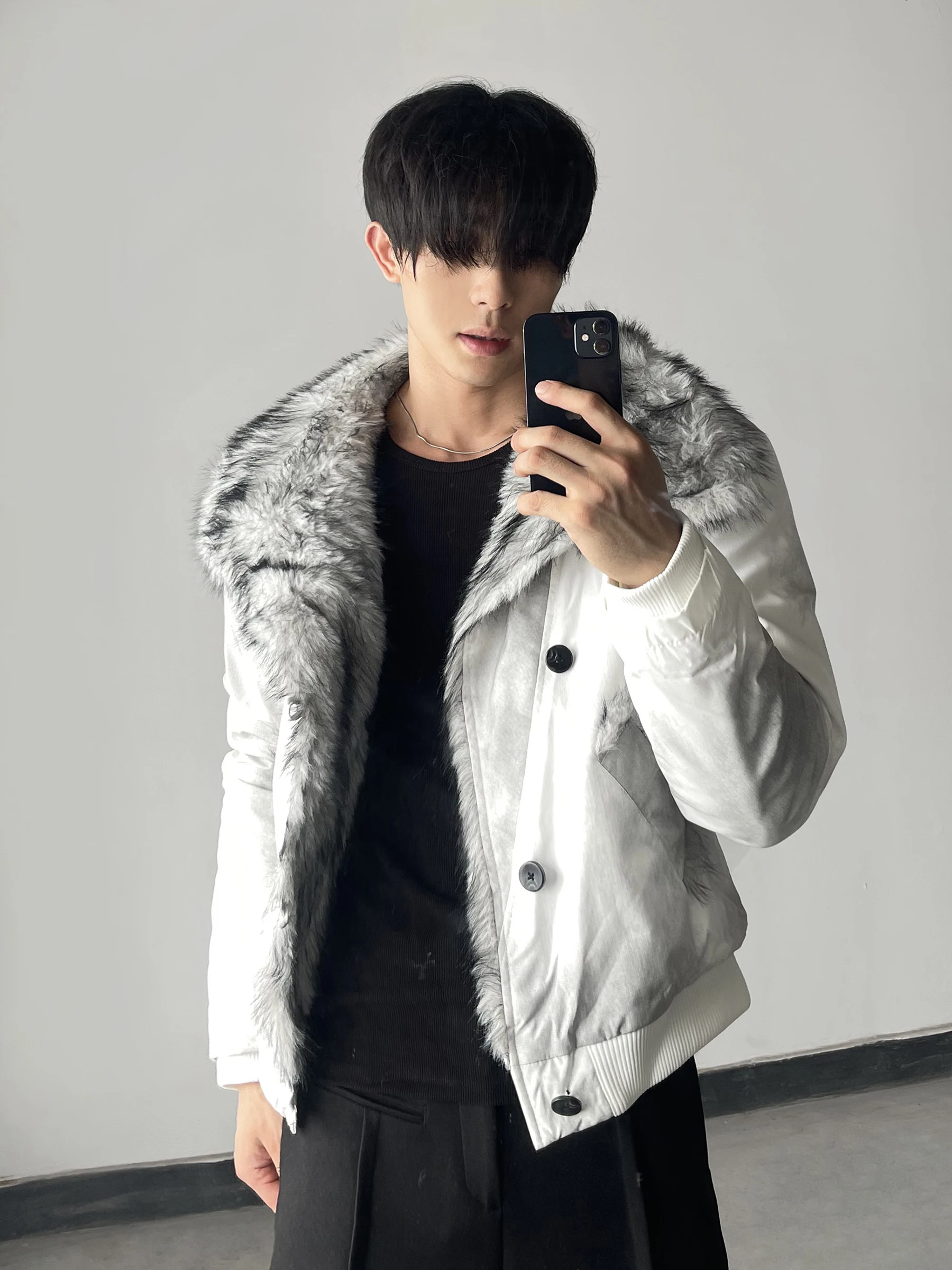 سترات شتوية جديدة لعام 2025 ذات ياقة من الفرو الصناعي المتدرج للرجال والنساء معاطف باركاس سميكة فضفاضة وسيم بلون سادة وأكمام طويلة