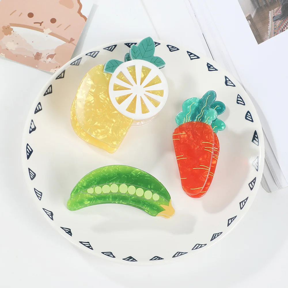

Realistic Fruit Vegetable Hair Claw Back of Head Updo Clip Cute Whimsical Design Non Slip Grip for Woman Fine Hair Daily Use