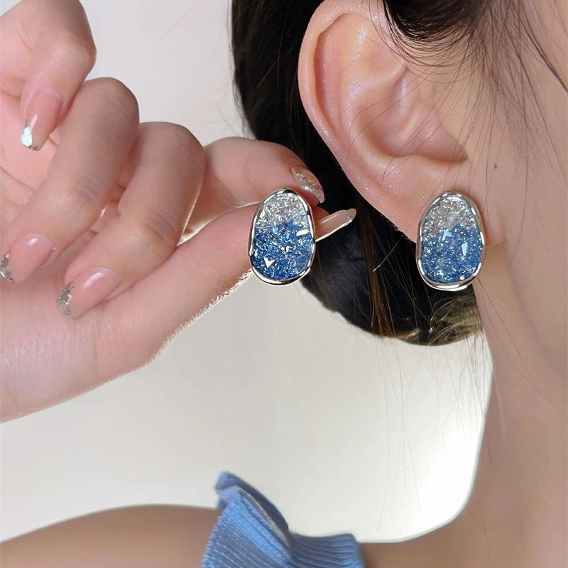 

Retro Contrasting Color Irregular Rhinestone Stud Earrings for Women Elegant Temperament Personality Girls Trend Jewelry Gift