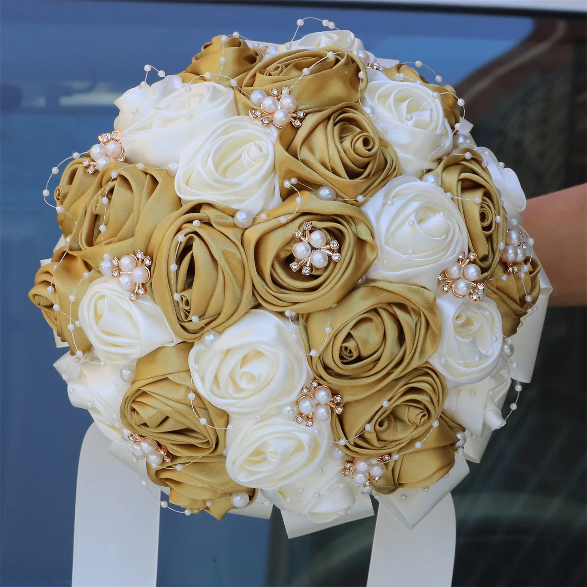 

Yannew Ivory Gold Satin Ribbon Rose Flower Wedding Bouquets for Bride Round Tossing Bridal Bouquet with Pearl Wed Ceremony Decor