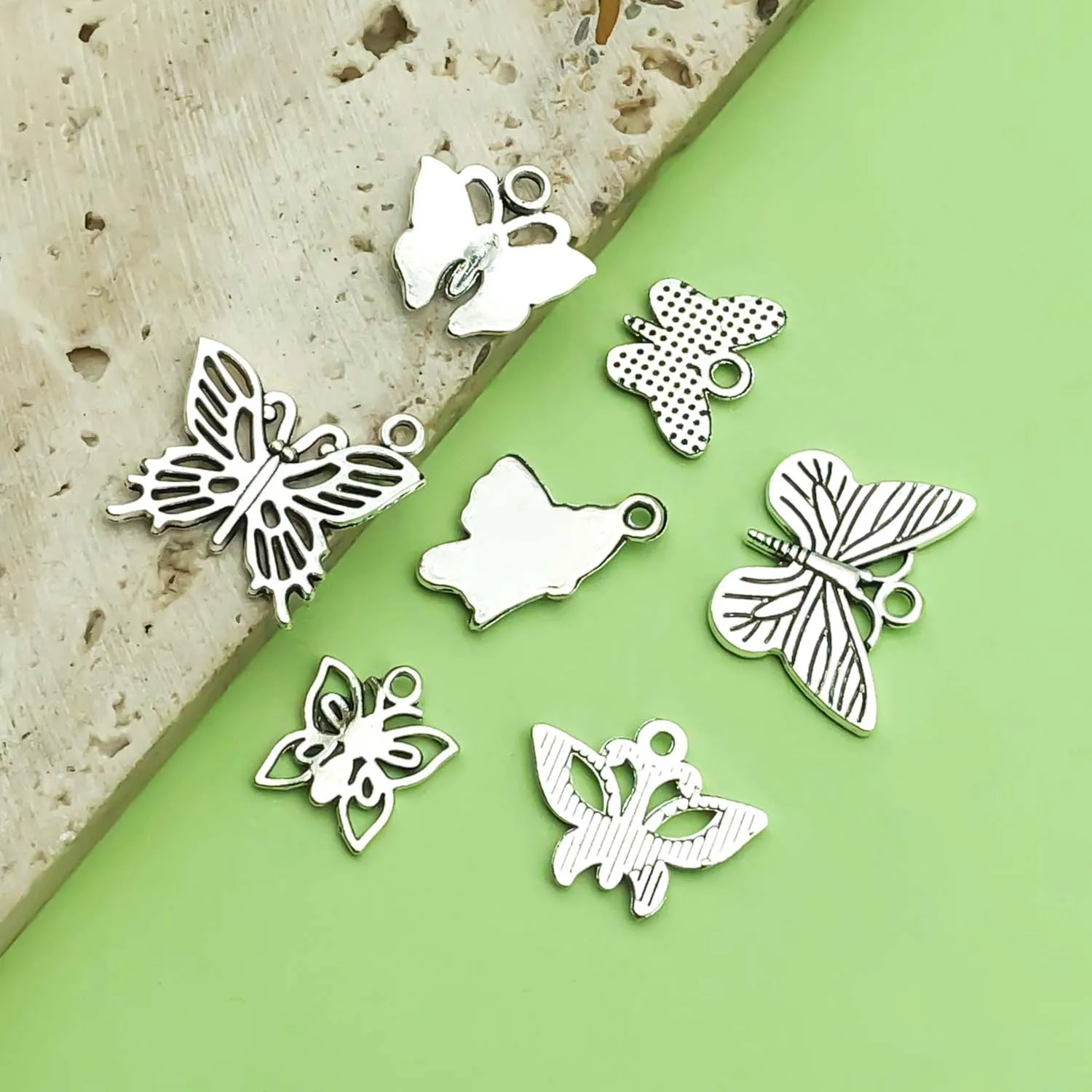 20/22pcs Retro Antique Silvery Butterfly Design Charms Alloy Metal Pendants For DIY Bracelet Necklace Jewelry Making Accessories