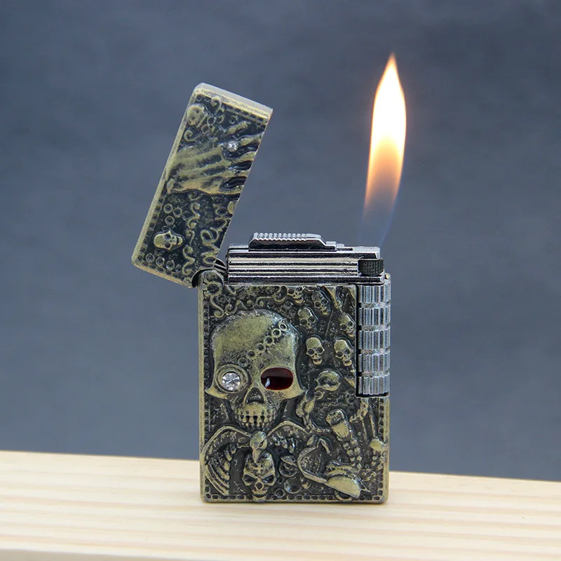 

Embossed Skull Cigarette Lighter Bright Sound Torch Lighter Flint Grinding Wheel Inflatable Butane Lighters Smoking Accessories