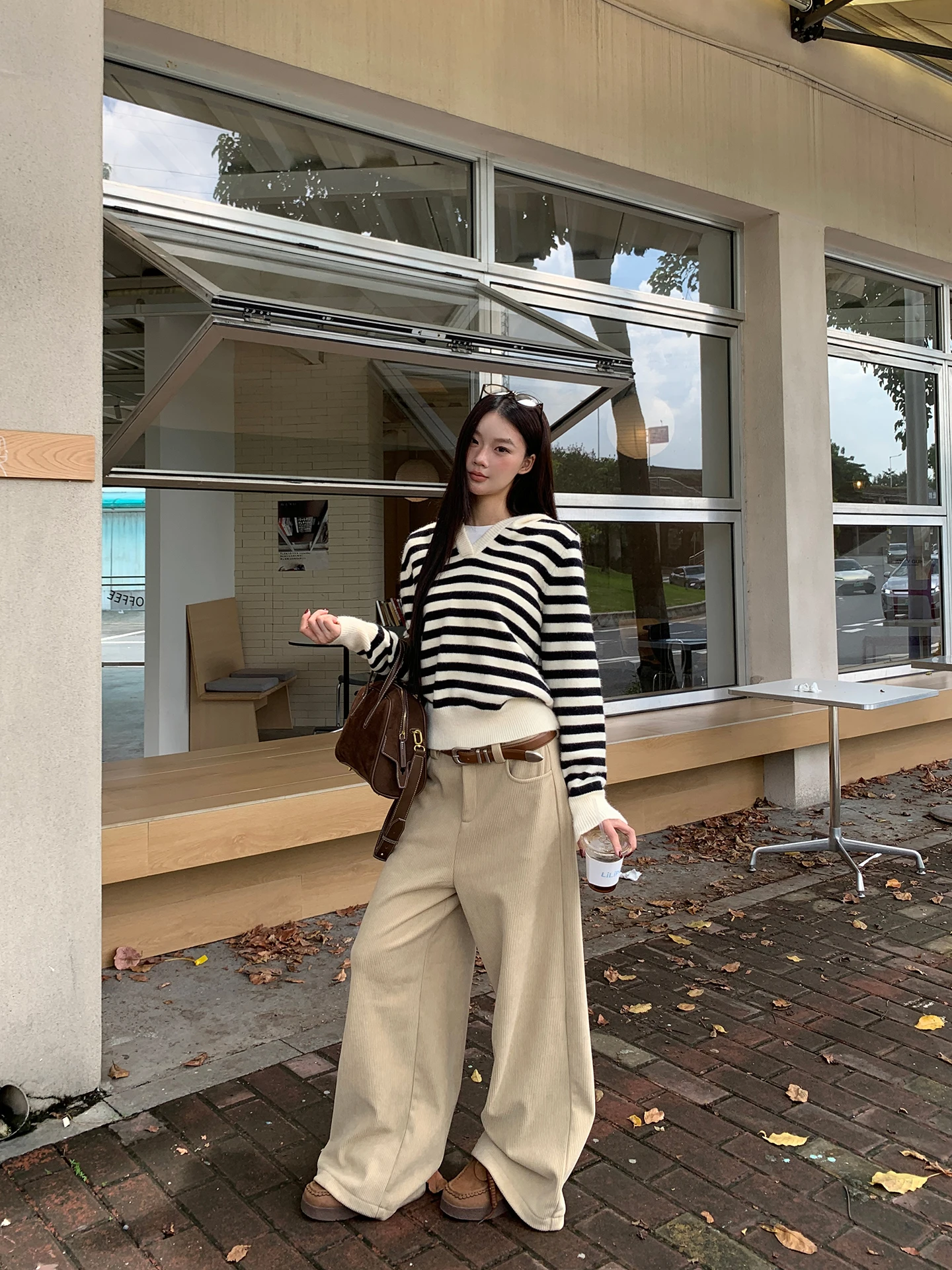 بنطلون واسع الساق للنساء بأسلوب المشاهير الأحمر، موديل جديد لخريف وشتاء 2025، تصميم فضفاض بأسلوب كسول، بنطلون كاجوال من القطي...