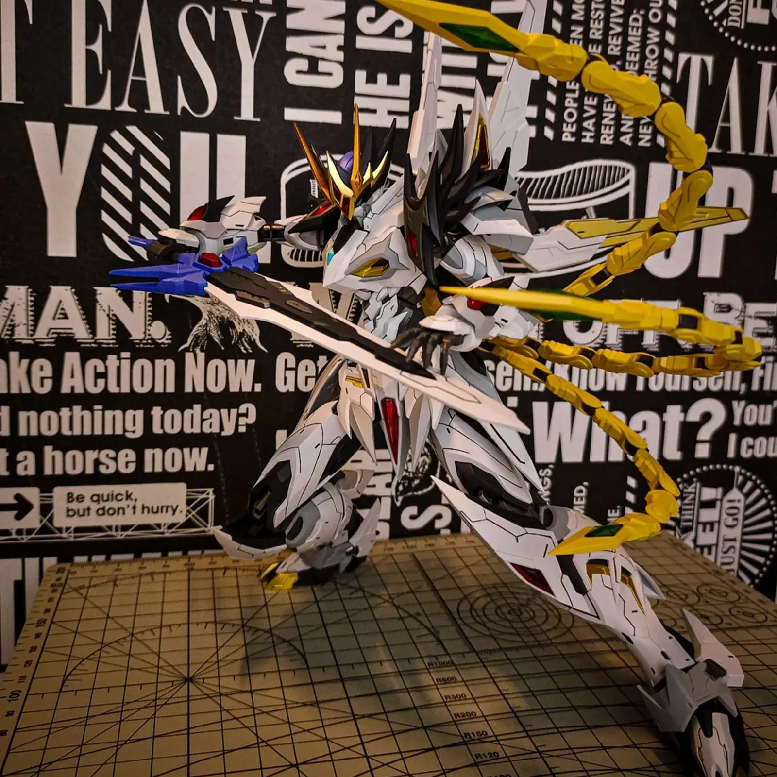 Motore Nucleare Caoren Modello di Montaggio Kit Action Figure Garage Phoenix Trasformazione Lega di Scheletro Desktop Ornamento Giocattolo Regalo