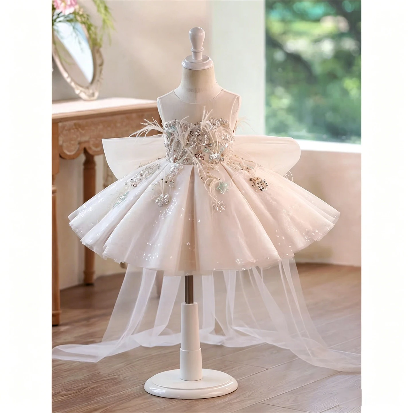 Dreamy Vow D290 Champagne Beaded Flower Girl Dress Feather Tulle Princess Gown Long Train Sequins Wedding Party Bridesmaid Dress
