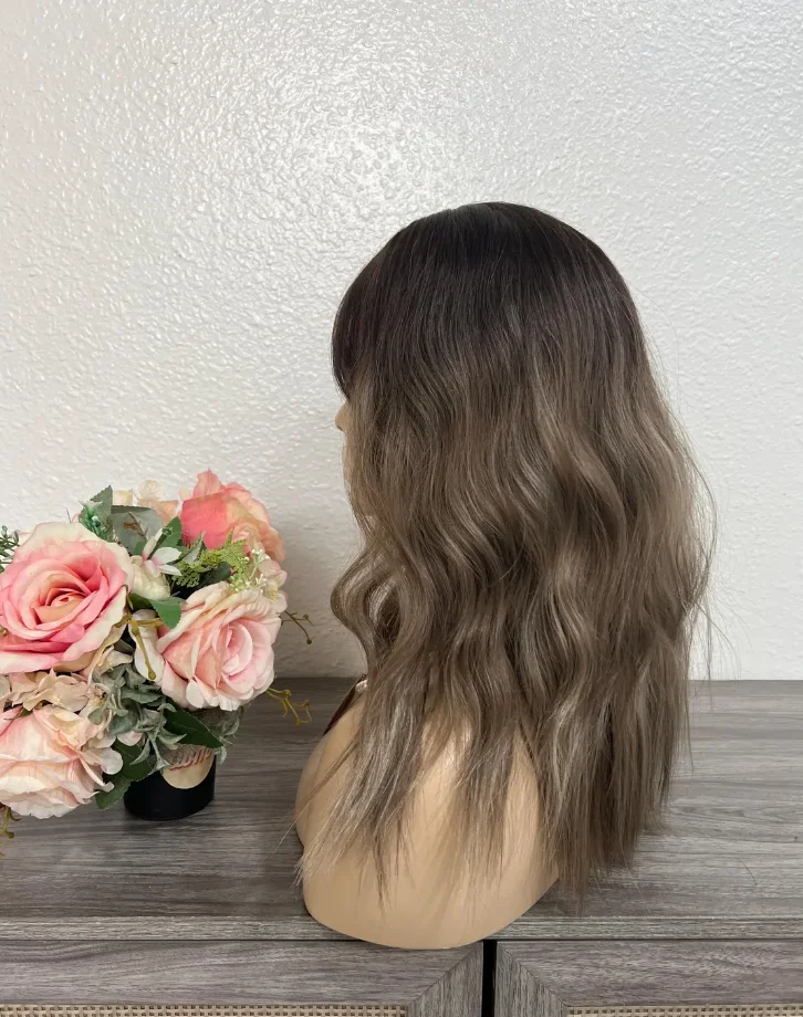 Wig Lace Frontal Ombre Platinum Blonde 13*4 Berkualitas Tinggi, Wig Deep Wave dengan Poni, Penjualan Teratas, Serat Tahan Panas, untuk Penggunaan Sehari-hari dan Pesta