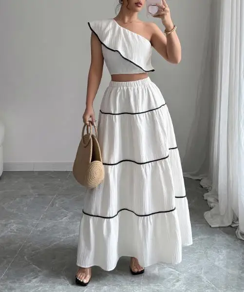 

Elegant Temperament In Summer 2025, Sloping Shoulder Vest, Half Skirt Two-Piece Set