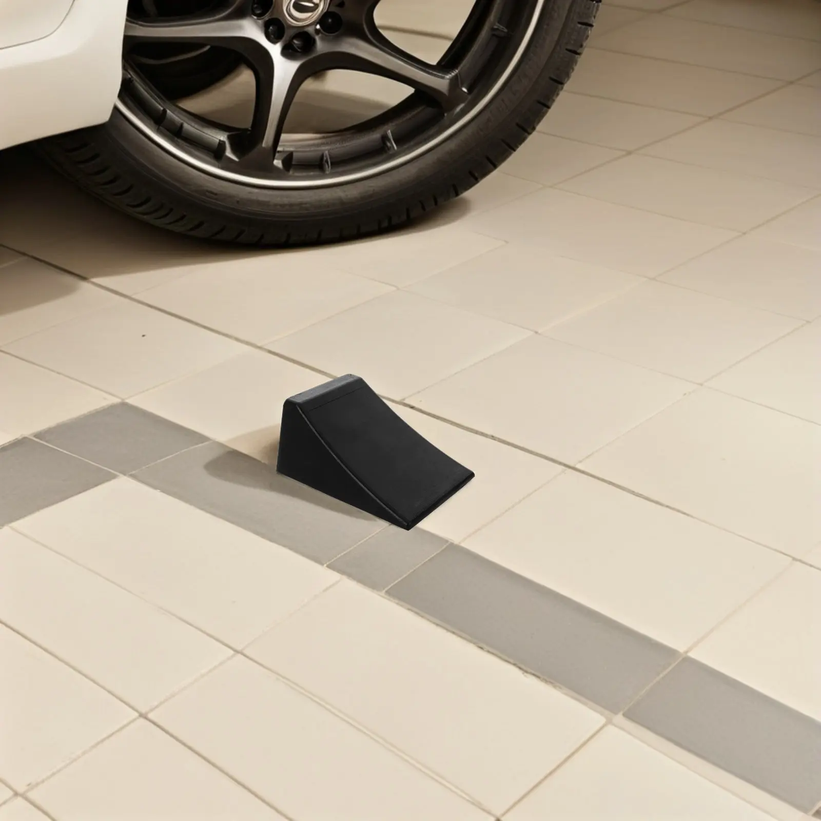Sturdy Rubber Wheel Chock for Cars Trucks Rv Trailers - Non-Slip Tire Block Compact Garage Parking Stopper for Slopes Driveways