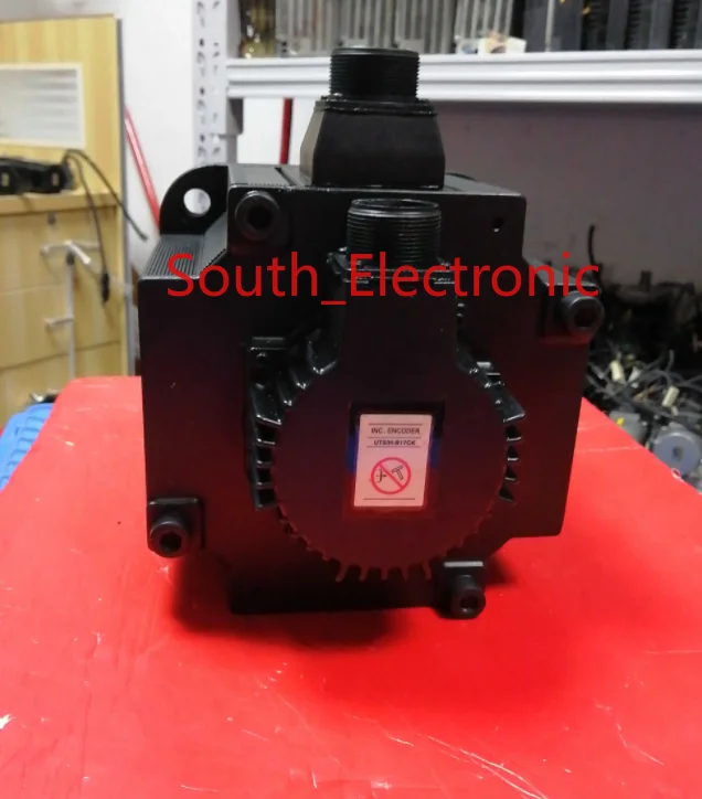 SGMGH-30DCA6F-OY  SERVO MOTOR ,  In good working condition, free shipping  a