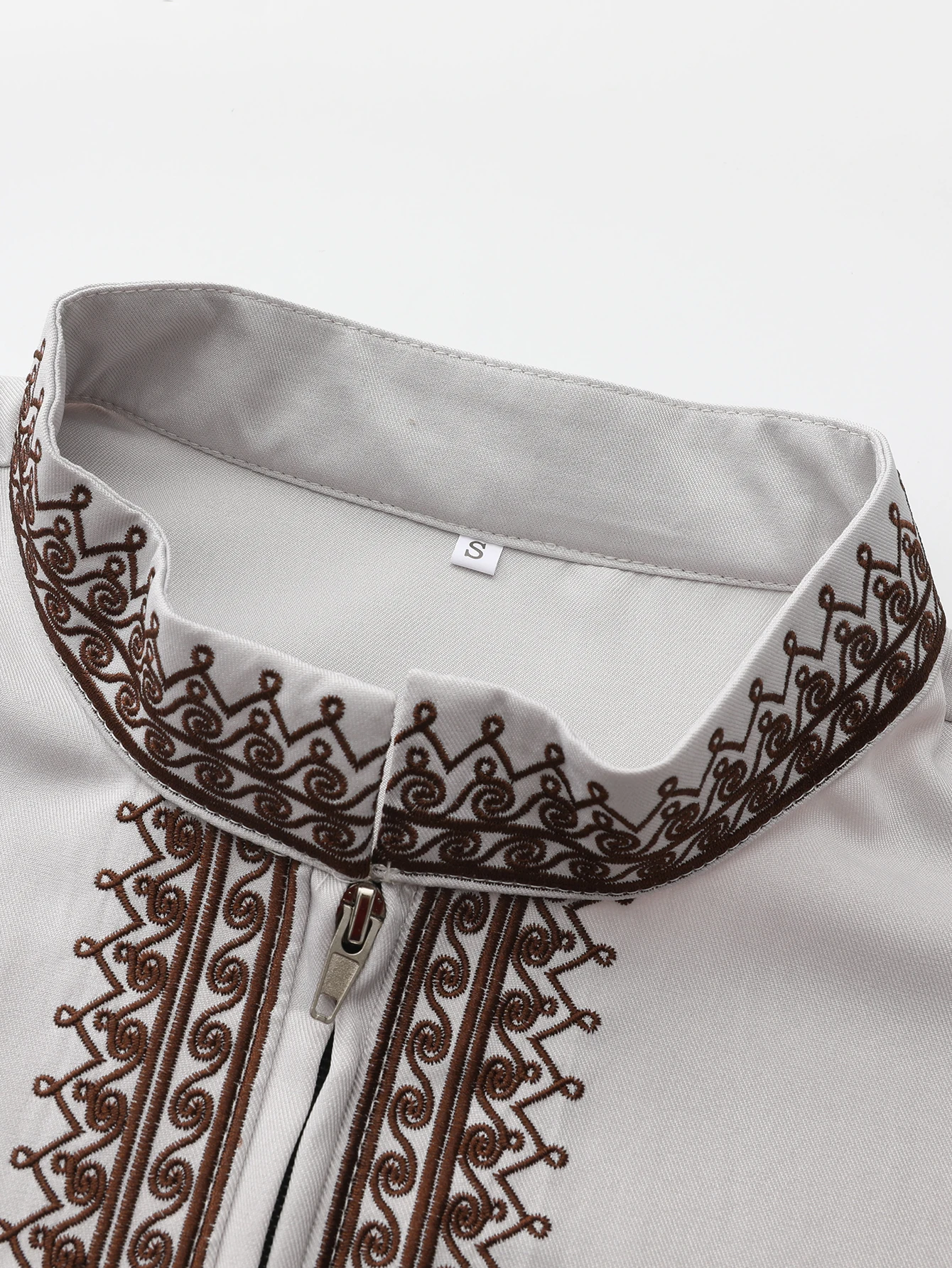 ثوب رجالي مغربي، أكمام طويلة على الطراز العرقي المطرز بياقة واقفة وسحاب تصميم عباية عربية عصرية للرجال المسلمين