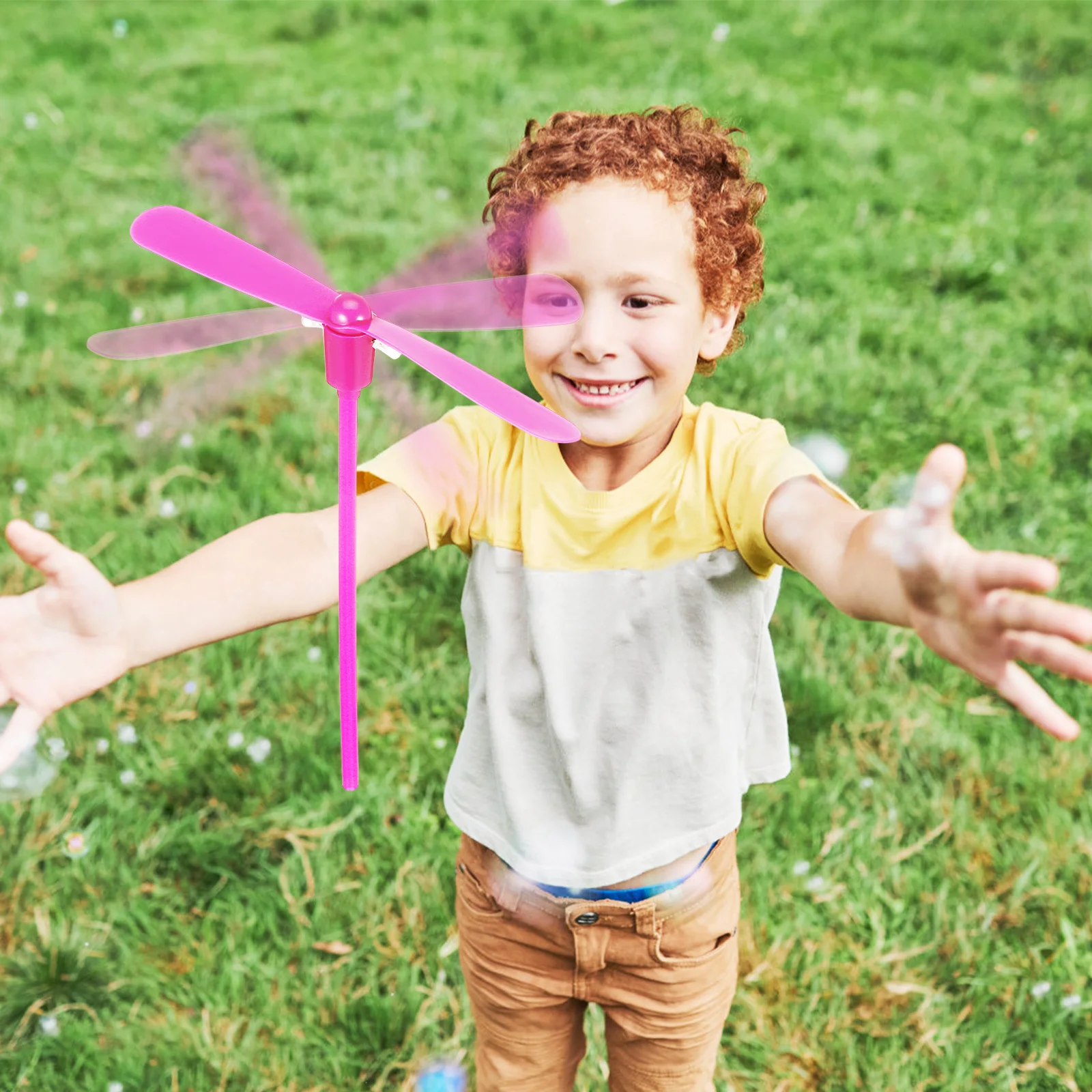 24 個の光る竹トンボ手動飛行おもちゃプロペラパーティーおもちゃプラスチック屋外子供用