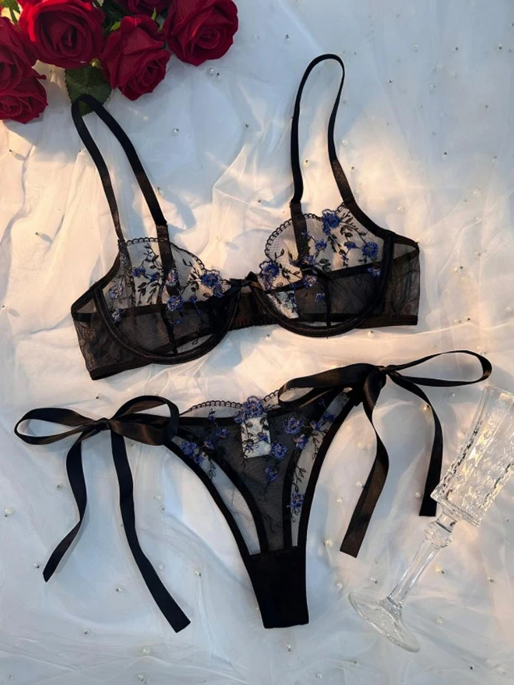 Women\'s Transparent Underwear Sexy Thin Bra Set Small Flower Embroidery Lace Lingerie Push Up Bra Three-Point Bandage Lingerie