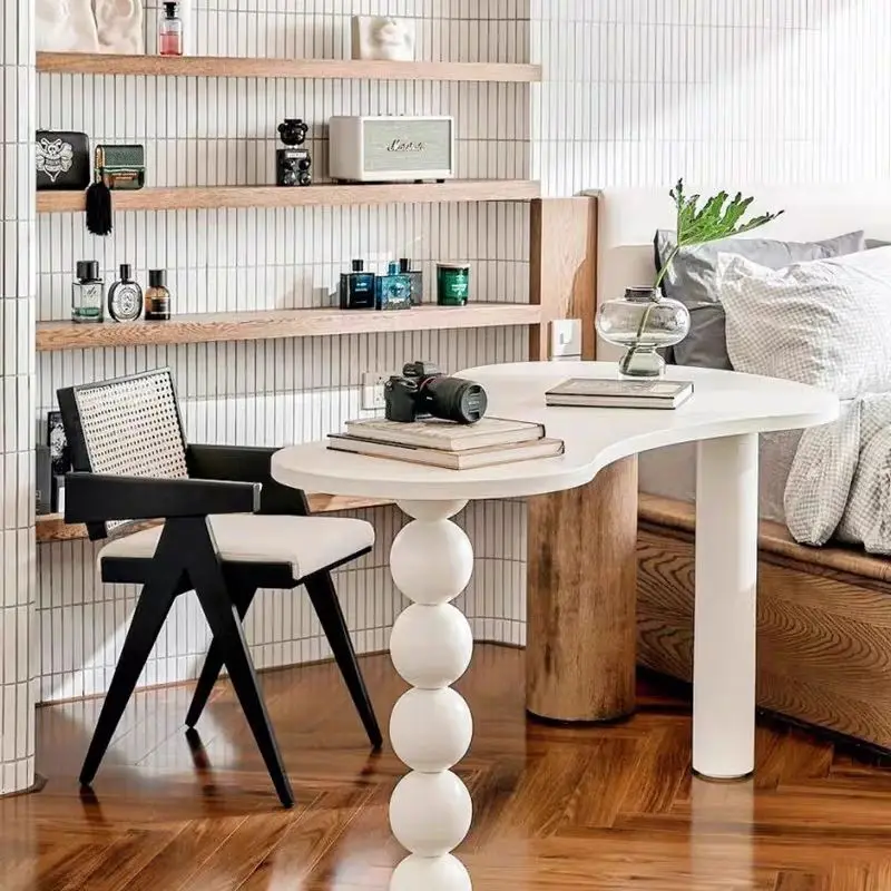 Quiet wind, solid wood desk, small apartment art, writing desk
