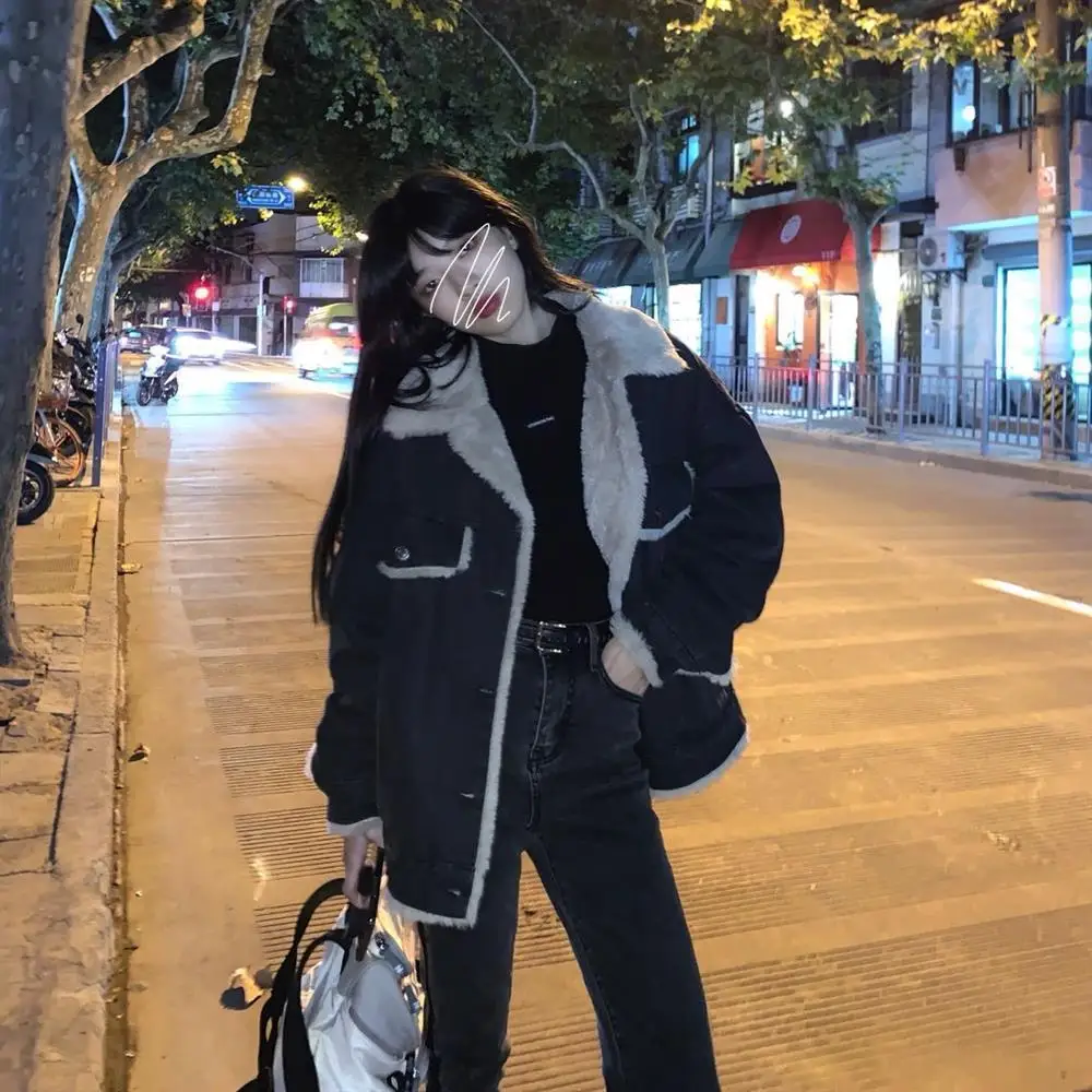 Cappotti di jeans da donna lunghi in pelliccia di peluche da donna invernali aderenti eleganti stile preppy urbano sociale traspirante con bottoni trapuntati