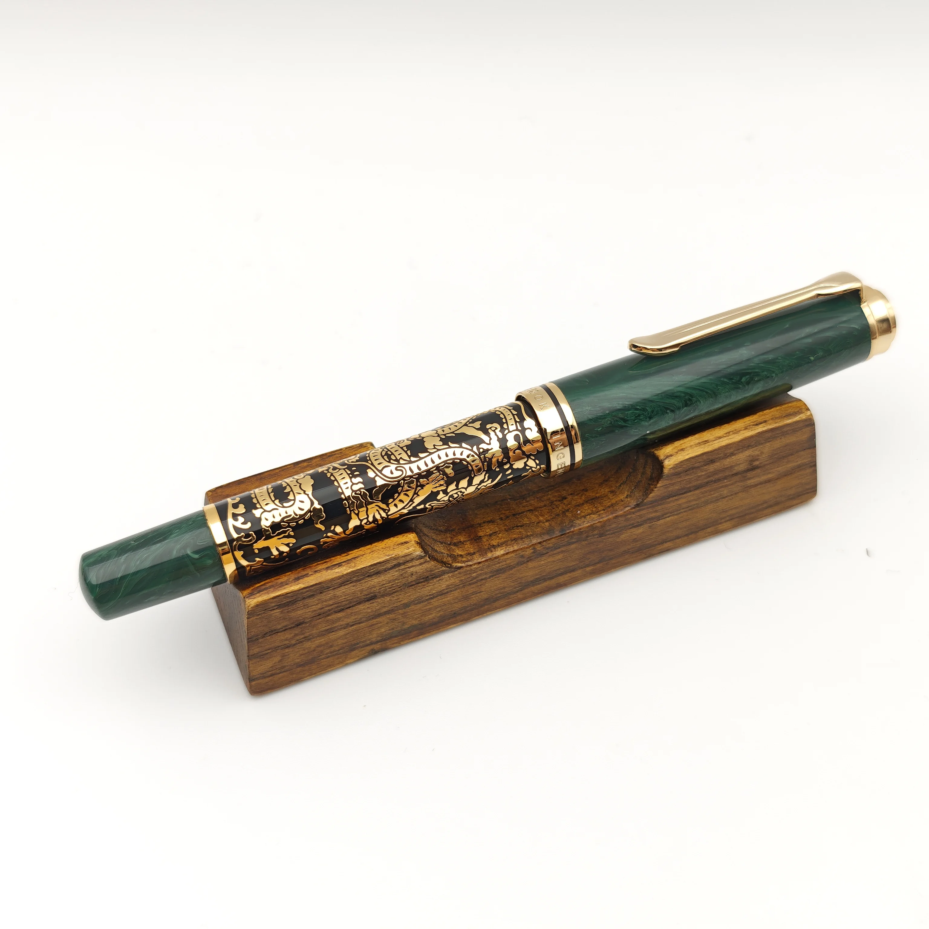 قلم حبر مكبس منحوت بدقة ADMOK M800 - مطلي بالذهب Dragon & Tiger عيار 24 قيراط، Bock Schmidt No.6 Nib، هدية أعمال Elite