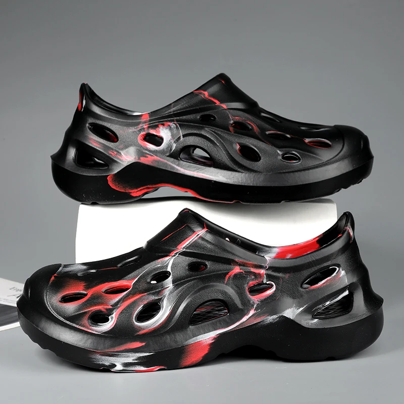 Mens Camouflage Clogs with holes Rubber Sandals Summer Beach Shoes Garden Shoes Clog Slippers Light weight Breathable New
