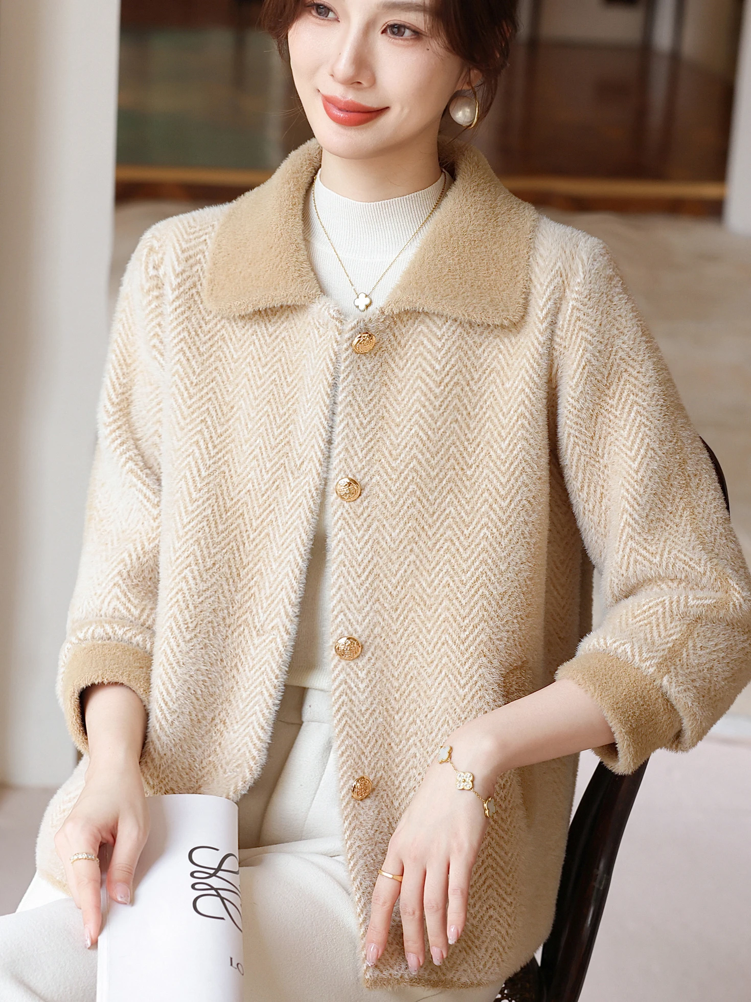 

Faionable Knitted Mink Velvet Coat with ket And Button for Middle-Aged And ly Women Warm Woolen Open Cardigan
