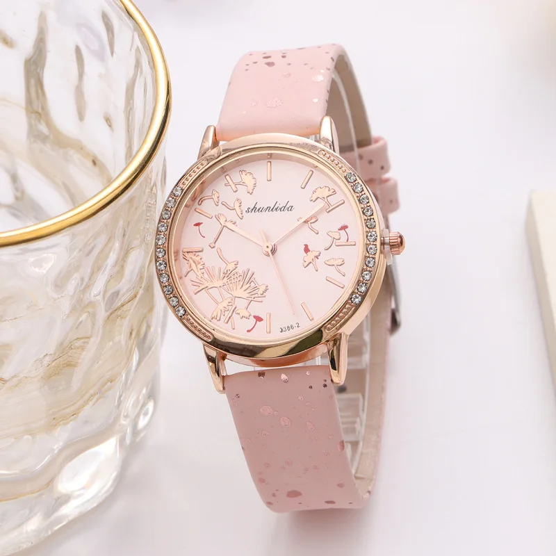 Fashionable Trendy Wristwatches New Round Women\'s Watches with Korean Style Leather Strap Student Quartz Watch for Women Relojes