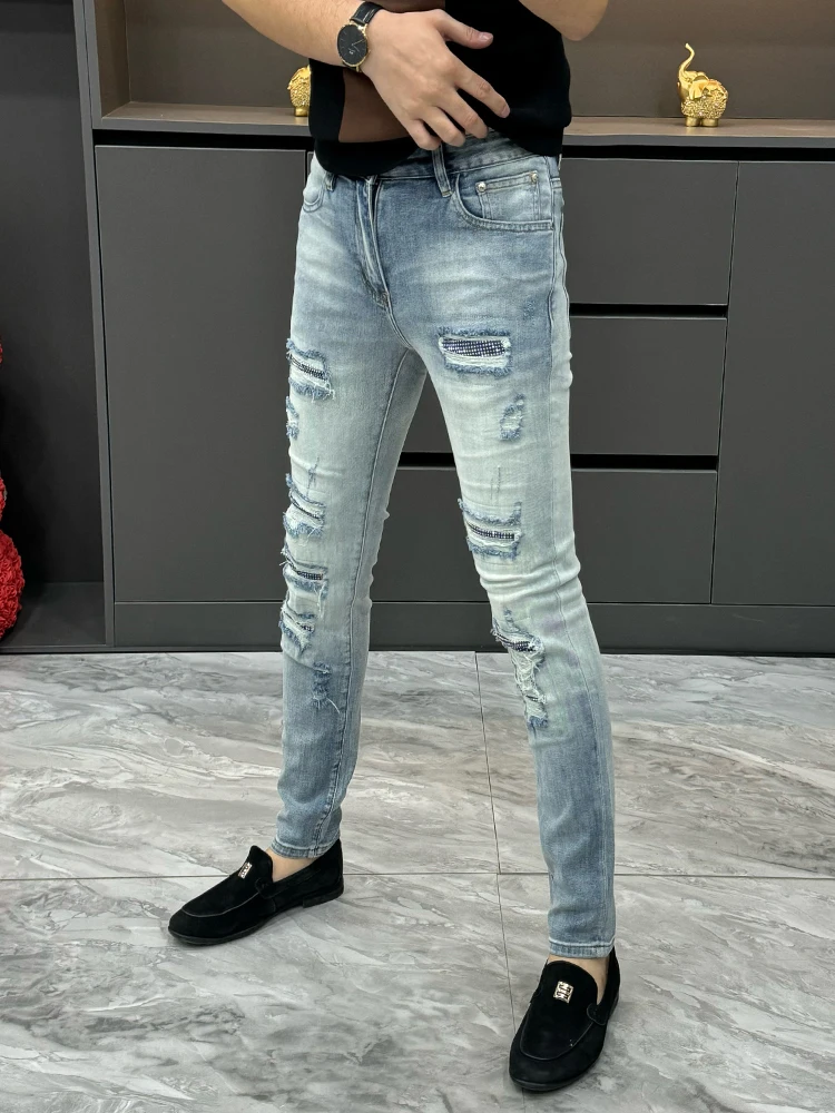 

Модные мужские джинсы для осени и зимы, повседневная одежда, облегающие молодежные джинсы с эффектом потертости, джинсовые брюки с высокой талией, длинные леггинсы