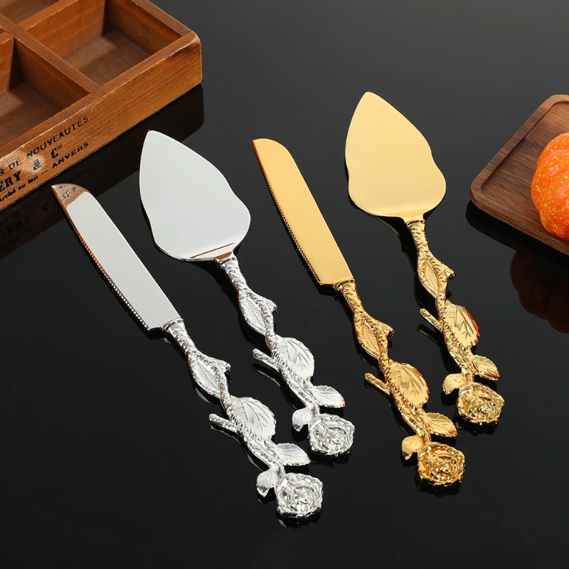 4Pcs Rose Embossed Cutlery Set Luxury Palace Style Knife Fork SpoonWestern Tableware Elegant Dessert Flatwarefor Wedding Banquet